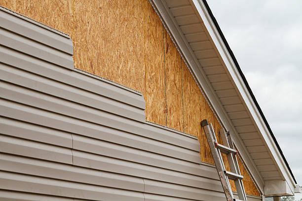 Professional Fiber Cement Siding technician working in Perrysville, OH